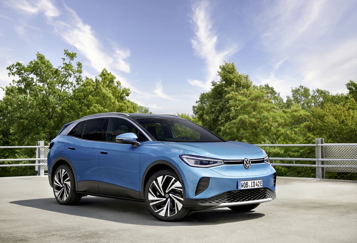 A sleek Volkswagen e-roadster concept electric SUV showcasing modern design and innovative technology.