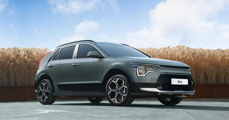 Kia Niro- thumbnail 1 Grey vehicle
