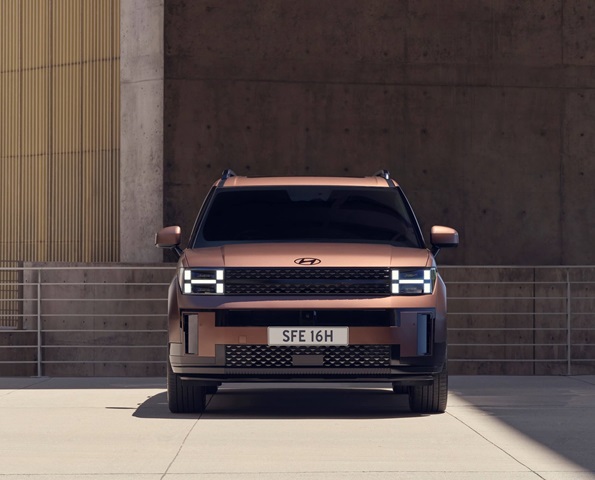 Hyundai Santa Fe Hybrid vehicle